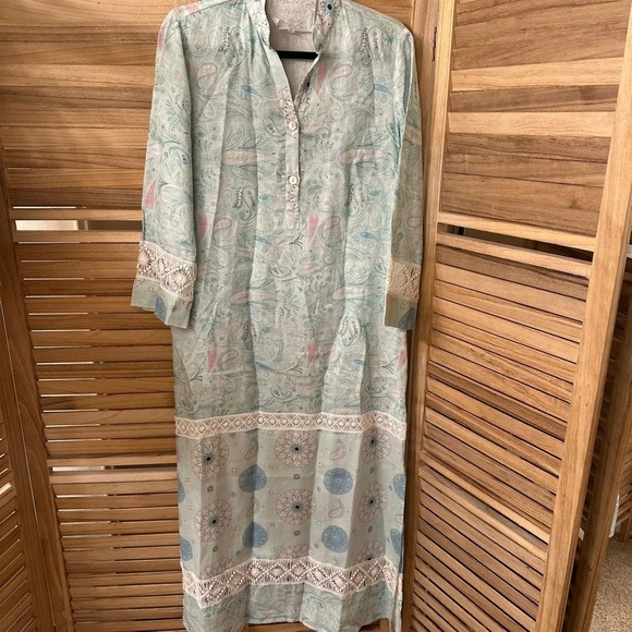 Temptation Pasitano Lace Details Kaftan Size XS - Picture 2 of 9